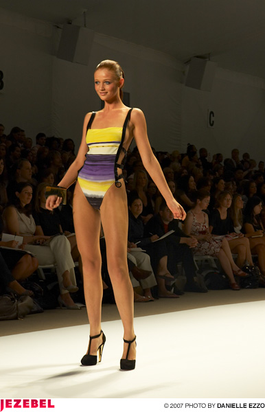 Illustration for article titled Gottex Spring/Summer '08 Show & Scene